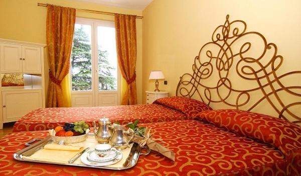 Villa Sofia Hotel การ์โดเน ริเวียรา ภายนอก รูปภาพ