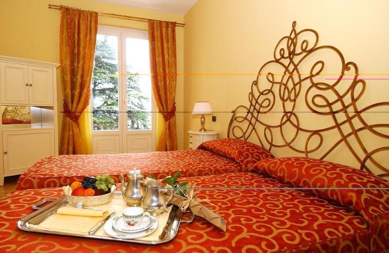 Villa Sofia Hotel การ์โดเน ริเวียรา ภายนอก รูปภาพ